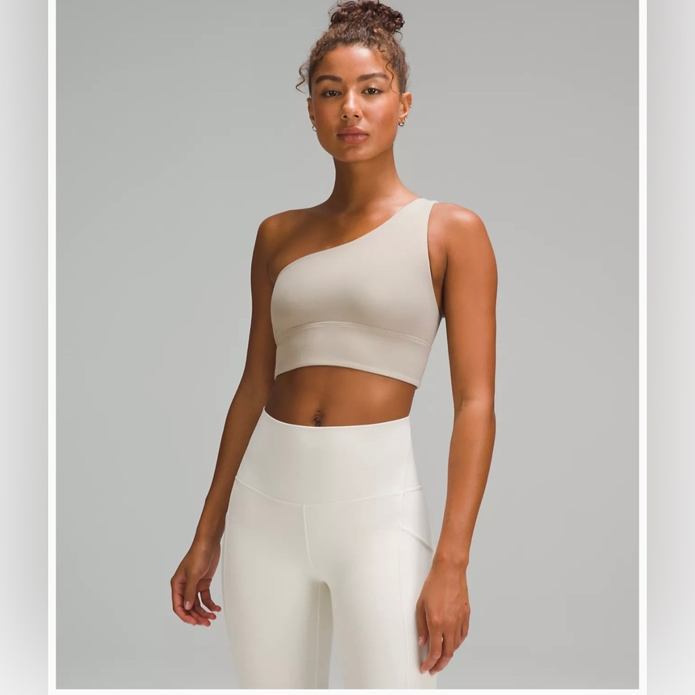 Lululemon Align™ Asymmetrical Bra
Light Support, A/B Cup. NWT.